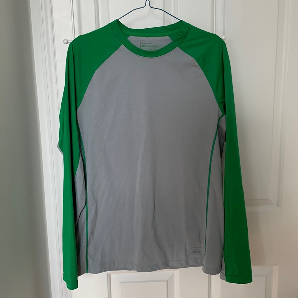 REI brand raglan style long sleeve shirt in great condition